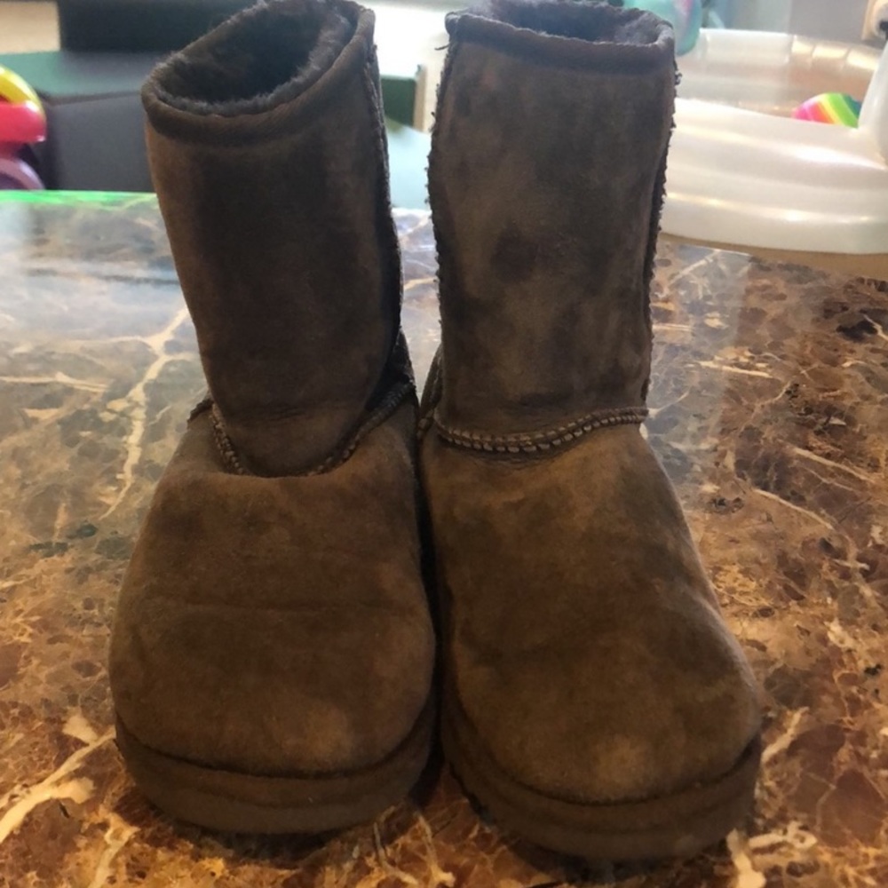 Chocolate brown Uggs